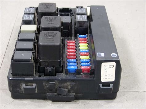 power distribution box for 2003 nissan altima|How.